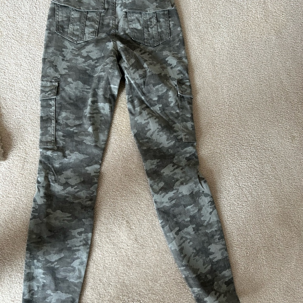 Spanx stretch twill ankle cargo